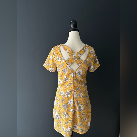 Hollister dress - Picture 3 of 3